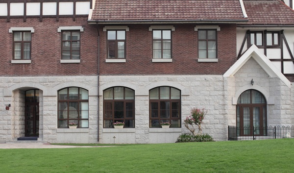 天津英迪格酒店座落於前德國租界內昔日德國領事館所在